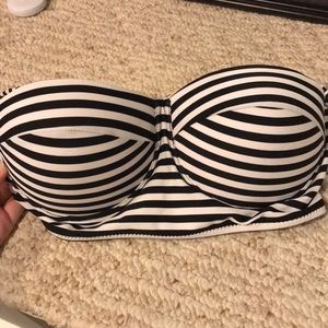 Cupshe black striped swimsuit top